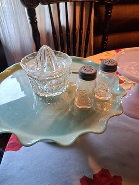 Juicer And Salt And Pepper Vintage